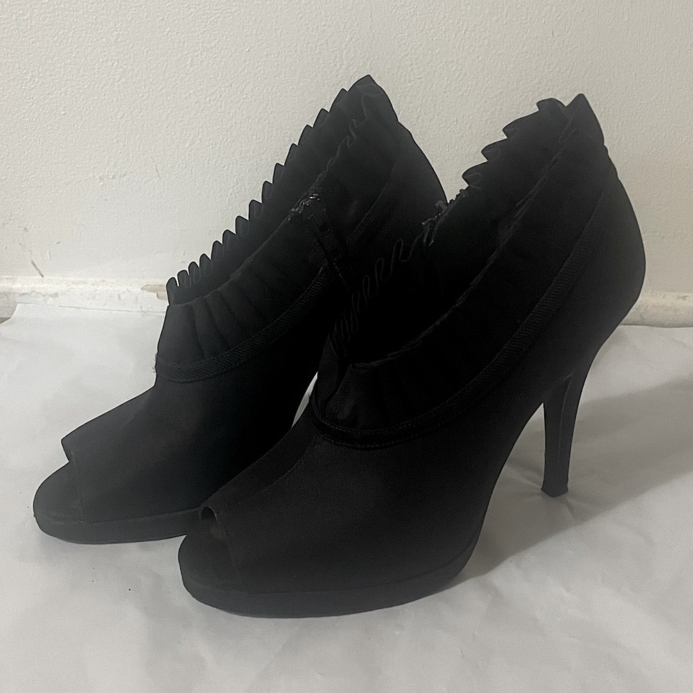 Nina Peep Toe Ruffled Heels